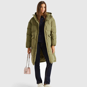 Veste longue matelassée pour femme, résistante à l'eau, avec rembourrage en polyester, chaude et à capuche - Product Image 1