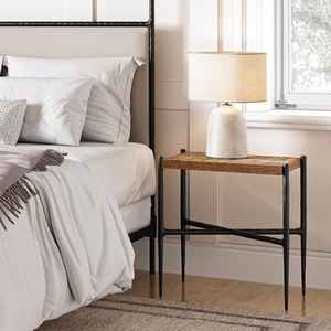 Mesa de Noche de Hierro con Tapa de Madera de Roble Macizo, Mesa Auxiliar con Estructura Metálica Hecha a Mano, Mueble Moderno Rústico para Dormitorio o Sala de Estar - Product Image 1