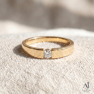 Anillo de compromiso y boda moderno para mujer con moissanita solitaria y engaste de bisel chapado en oro rosa y rodio - Product Image 3