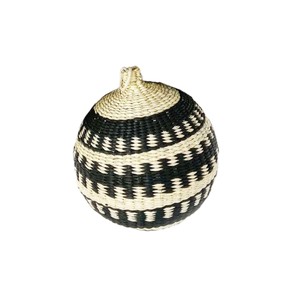Adorno Navideño Ecológico Monocromático de Jacinto de Agua, Colgante de Bola de Navidad Hecho a Mano, Mimbre Tejido para Festividades - Product Image 3