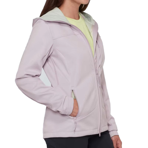 Hot Sales Customized Women's Softshell Jacket Waterproof Hooded Outdoor Breathable Windproof Warmth Softshell Jacket for Women - Product Image 4