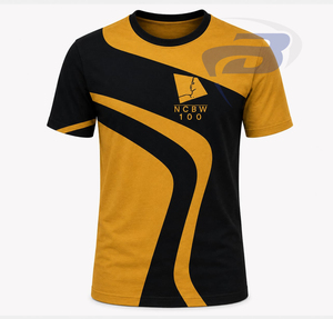 Camiseta NCBW Sorority para Hombre, Negra y Dorada con Estampado Geométrico y Letras Griegas, Manga Corta, Corte Regular, 100% Algodón Transpirable - Product Image 1