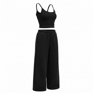 Ensemble assorti moderne et tendance : Débardeur à manches longues coupe classique et pantalon de survêtement ample à jambes larges, en tissu côtelé uni, respirant et doux. - Product Image 5