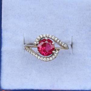 แหวนทับทิมแดง เงินแท้ 925 ประดับเพชรคิวบิกเซอร์โคเนีย แหวนอัญมณีสุดหรู ของขวัญสำหรับผู้หญิง - Product Image 5