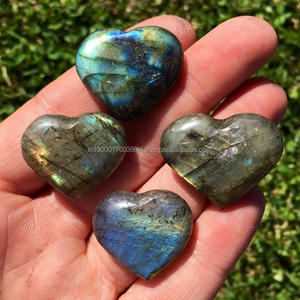 Piedras preciosas curativas de 2 pulgadas de cristal de corazón hinchado de amatista natural al por mayor para Reiki y Feng Shui - Product Image 2