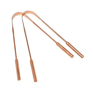 Grattoir à langue en cuivre Signature – Soin buccal élégant et essentiel pour une fraîcheur quotidienne - Product Image 2