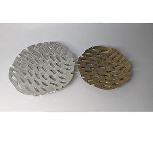 Bandejas redondas de aluminio de moda para servir en el hogar, hotel o restaurante, diseño moderno en color dorado decorativo. - Product Image 1