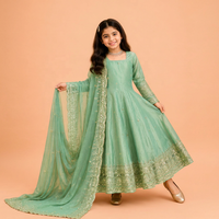Robe Anarkali légère de qualité supérieure, dernière création de designer, pour fille, disponible chez Samp Corporation