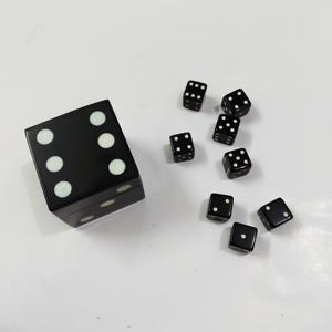 Caja de Dados de Resina Hecha a Mano con Tapa de Calavera y Cruz, Estuche de Almacenamiento de Dados Premium para Juegos de Mesa, Casino y Juegos de Mesa de Casino - Product Image 6