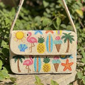Sac à bandoulière charmant avec broderie florale et perles, détails faits main pour un style élégant au quotidien et pour les occasions spéciales - Product Image 6