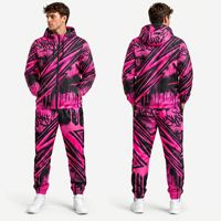Conjunto Deportivo para Hombre, Chaqueta Cortavientos Sublimada con Capucha y Líneas Onduladas en Negro y Dorado, Pantalones Jogger con Cierre Completo, Poliéster, Primavera