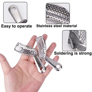 Bandeja de Impresión Dental Profesional de Acero Inoxidable con Orificios para Dientes Superiores e Inferiores, Agarre Ergonómico, 6 Posiciones de Mandíbula - Product Image 3