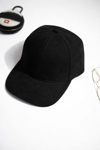Unisex <b>Black</b> Cotton Baseball Cap 6-Panel Fitted Solid Color Casual Adult Hat Four Seasons Style - Product Image 3
