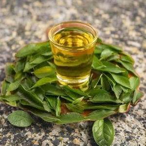 Aceite esencial de hoja de curry 100% Aceite esencial de hoja de curry natural puro disponible al mejor y a precios competitivos - Product Image 3