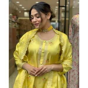 Élégant ensemble de fête pour femmes de taille XL beau haut bas et Dupatta pour les occasions spéciales - Product Image 4