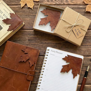 Wholesale High Quality Rustic handcrafted leather page holder suitable for books planners and notebooks in affordable price - Product Image 4