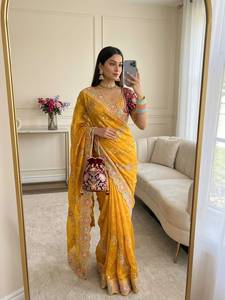Sari de satén de diseño Fandy con bordado y lentejuelas Lehariya en todo el sari, combinado con blusa de seda completamente cosida. - Product Image 3