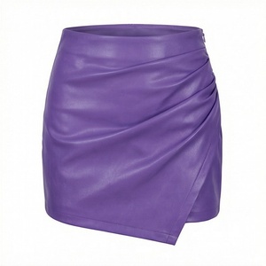 Minifalda de Mujer de Cintura Alta de Piel Sintética Brillante Fruncida Cruzada por Encima de la Rodilla Sólida para Otoño - Product Image 1