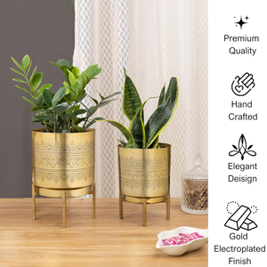 กระถางต้นไม้โลหะทันสมัย ทนทาน พร้อมขาตั้ง แพ็ค 2 ใบ ขนาดใหญ่ (10x7 นิ้ว) ขนาดเล็ก (8x6 นิ้ว) ตกแต่งบ้าน/สำนักงาน/ระเบียง/สวน - Product Image 4