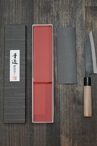 Couteau de cuisine Gyuto Tosa-uchihamono, forgé à la main, en acier au carbone, manche en bois, écologique, ambidextre, moderne, Japon - Product Image 2