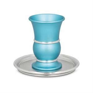 Atractiva Copa Kiddush de Aluminio Anodizado Negro Mate con Plato, para Uso en el Hogar y Jardín, Copa de Vino Moderna y Minimalista para Shabat - Product Image 2