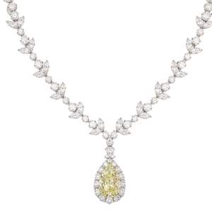 Exclusivo Colgante de Diamantes en Oro Rosa con Diseño de Piedra en Forma de Pera, Joyería de Compromiso y Boda para Mujer, Estilo Certificado - Product Image 1