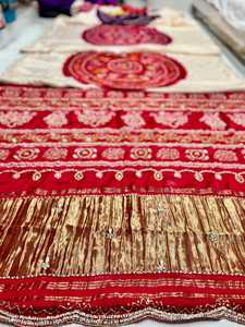 Sari de Seda Premium Bandhani Gotta Patti |   Sari Étnico Indio para Novia con Estampado Digital |   Ropa para Fiestas y Bodas - Product Image 2