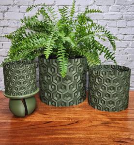 Maceta de metal con diseño de acabado dorado de alta calidad, perfecta para decoración de interiores del hogar y como adorno para mesa auxiliar de dormitorio. - Product Image 5