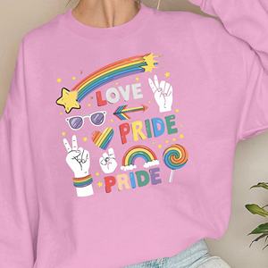 Sudaderas de mujer con elementos arcoíris LOVE y PRIDE - Product Image 1
