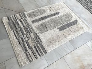 Eco-Friendly Moroccan Style Hand-Knotted Woolen <b>Rug</b> Modern Design AISHA FABS Abstract Pattern Medium Pile Factory Price for Home - Product Image 3