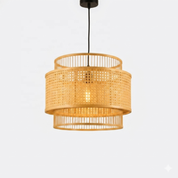Lustre suspendu en rotin tressé à la main, prix d'usine, OEM/ODM, lampe suspendue en bambou personnalisée, vente en gros, fournisseur du Vietnam