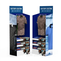Présentoir de sol en carton ondulé imprimé sur mesure, étagère à niveaux, support en papier avec cintre pour t-shirts et vêtements