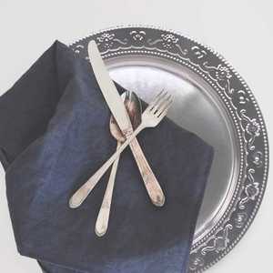 Assiettes de présentation élégantes 100 pièces en acier inoxydable écologique, vaisselle décorative moderne de qualité supérieure pour mariage et réception - Product Image 5