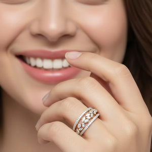 แหวนเพชรลายดอกไม้สุดหรูหรา สีทอง ดีไซน์โรแมนติกหลากหลายแบบ เหมาะสำหรับเจ้าสาว ฉลองครบรอบ และเป็นเครื่องประดับที่โดดเด่น - Product Image 1