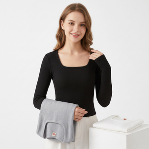 T-shirt court côtelé noir à manches longues et col rond en viscose/coton pour femme, tricoté, décontracté, écologique, personnalisable, du Bangladesh - Product Image 2