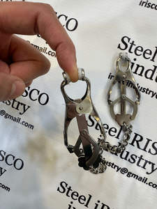 Pinzas para pezones de acero con cadena, juguetes sexuales BDSM para adultos, diseñadas por fabricantes de Sialkot, para pezones y senos. - Product Image 2