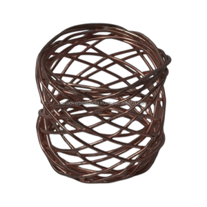 Porte-serviettes décoratif en fer, fait main, en fil de fer tressé, finition écologique, durable, réutilisable, pour une mise en scène de table moderne, mariage - Product Image 3