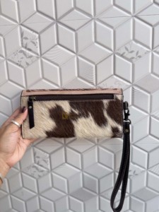 Cartera de mano de cuero con grabado artesanal 2026 de diseñador de moda, elegante, de piel con pelo, para uso diario, estilo occidental, para mujer - Product Image 3