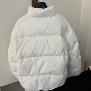 Chaqueta de Lujo OEM 2026, 80% Plumón de Pato Blanco, Chaqueta Acolchada Elegante con Botones Bordados para Hombre y Mujer - Product Image 6