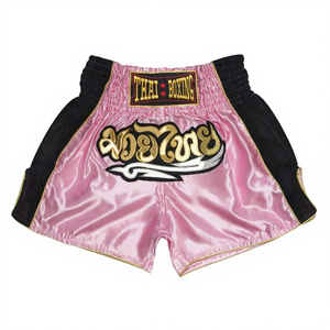 Shorts de boxe thaïlandaise roses avec logo brodé doré sur le devant, unisexe, vêtements d'arts martiaux pour adultes, coupe régulière, polyester extensible - Product Image 2