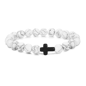 Bracelet en howlite blanche avec breloque crucifix noir, bijoux religieux extensibles, bracelet de prière en pierre naturelle - Product Image 1
