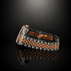 Montre de luxe pour femme en acier inoxydable bicolore avec lunette sertie de diamants, cadran en nacre, affichage de la date, mouvement à quartz analogique - Product Image 2