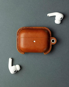 Funda de cuero auténtico para AirPod hecha a mano, fundas de cuero duraderas para todas las generaciones, funda para AirPods para una protección elegante - Product Image 1