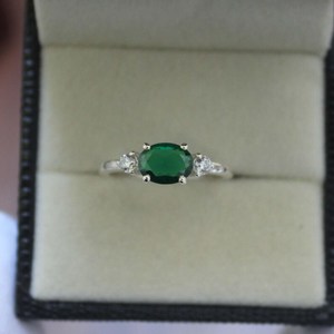Bague ovale émeraude en argent sterling S925, pierre de naissance de mai, bijou élégant pour femme, bague fine et remarquable - Product Image 5
