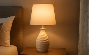 Lámpara de Pie Rústica de Madera Sólida, Lámpara Decorativa de Madera Maciza para Sala de Estar, Dormitorio e Iluminación del Hogar - Product Image 5