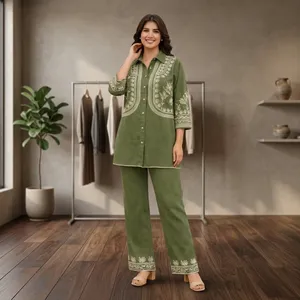 Ensemble en coton brodé vert pour femmes, manches trois quarts, coupe ample, pantalon long, tenue décontractée printemps-été - Product Image 1