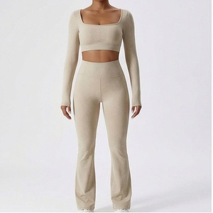 Conjunto Deportivo de Yoga de Tres Piezas Personalizado al por Mayor, Ropa Deportiva para Gimnasio, Ropa Deportiva para Mujer, Traje Deportivo, Ropa Activa - Product Image 1