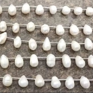 Perlas Naturales de 10 a 12 mm, Forma de Lágrima, Se Venden por Hilo de 8 Pulgadas de Largo - Product Image 3