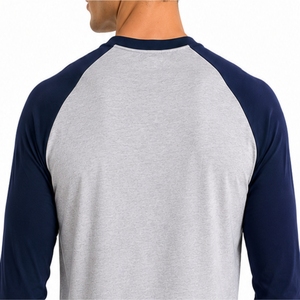 Chemise décontractée à manches longues pour homme, style raglan moderne contrastant, col rond, jersey décontracté en coton, logo imprimé sur le devant, sur mesure - Product Image 4