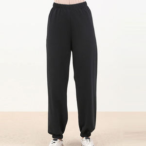 ชุดจ็อกเกอร์มีฮู้ดสำหรับผู้หญิงสั่งทำได้ตามจำนวนที่ต้องการ พร้อมกระดุม ปักลายเรียบง่าย ผ้าถักลำลอง MOQ ต่ำ - Product Image 4